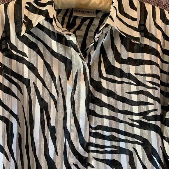 Alfred Dunner Zebra Print Button Down Long Sleeve Blouse - Picture 5 of 10